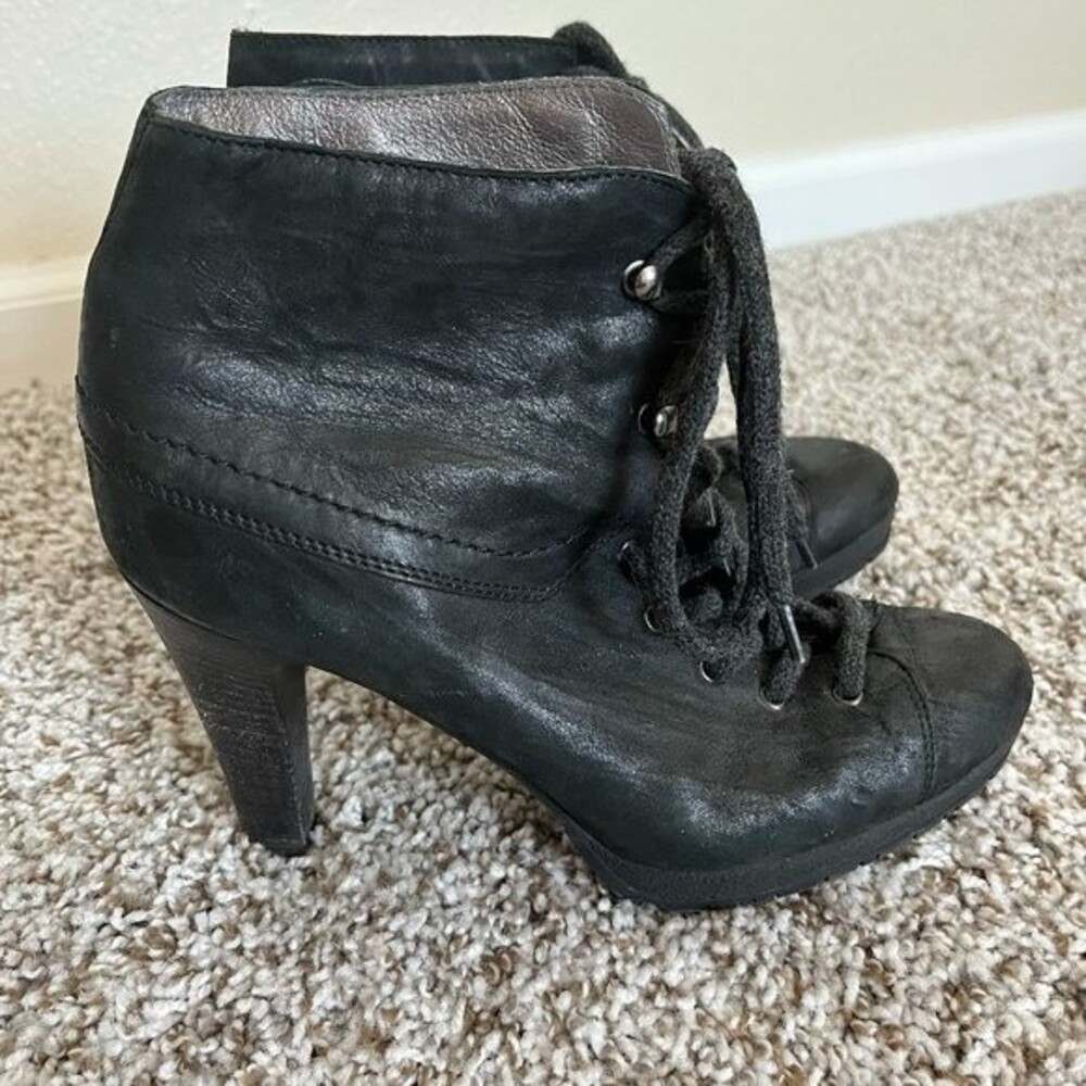 TJ Collection Leather Ankle Boots Size 37